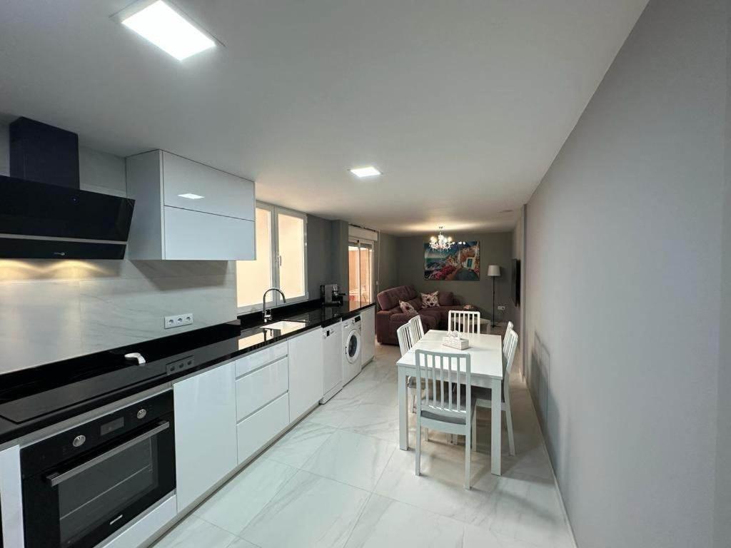 Ana Residence Elche Bagian luar foto